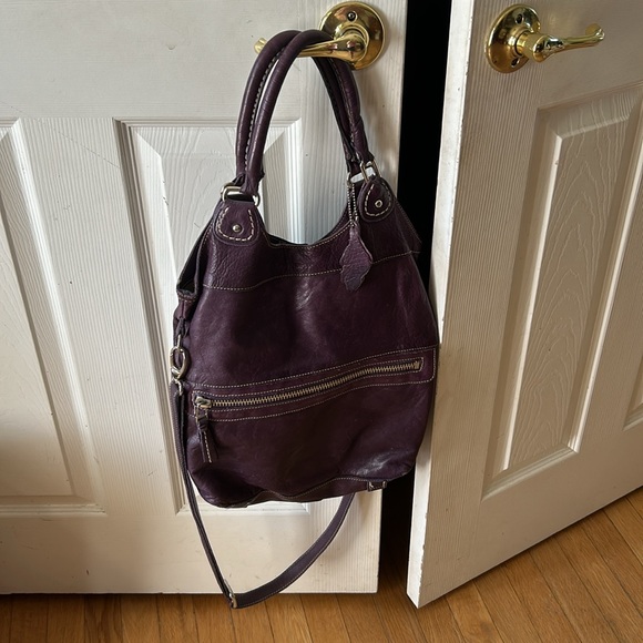 Roots brand premium leather purse. - Picture 2 of 4